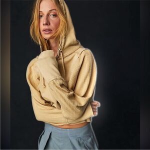 Free People Boho Chic Beige Hooded Sweatshirt size Small